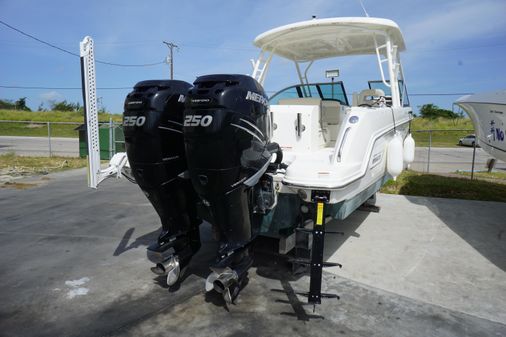 Boston Whaler 270 Vantage image