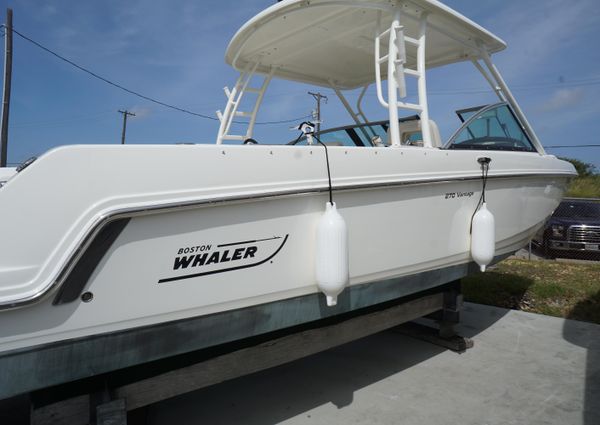 Boston Whaler 270 Vantage image