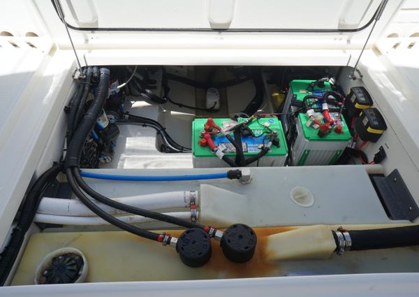 Boston Whaler 270 Vantage image