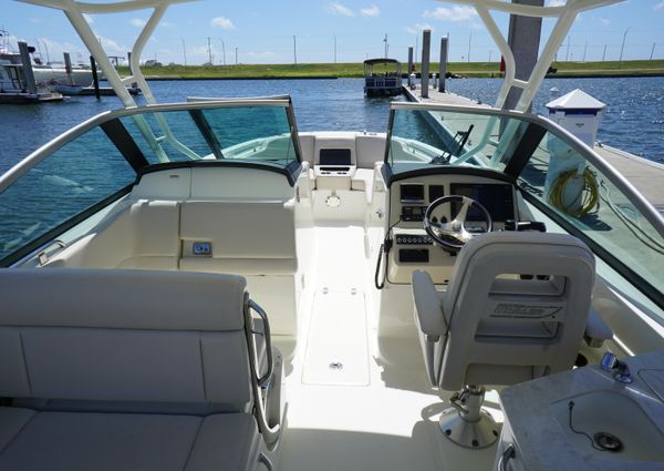 Boston Whaler 270 Vantage image