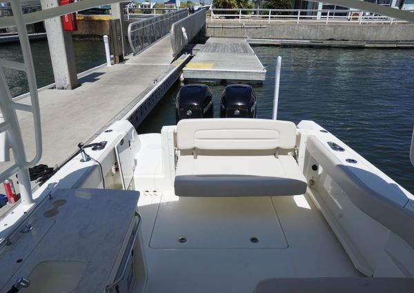 Boston Whaler 270 Vantage image