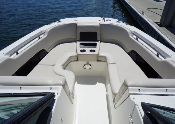 Boston Whaler 270 Vantage image