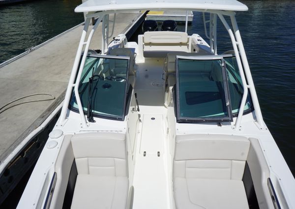 Boston Whaler 270 Vantage image