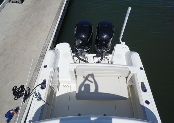 Boston Whaler 270 Vantage image