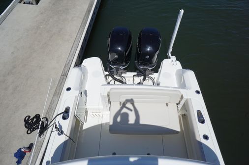 Boston Whaler 270 Vantage image