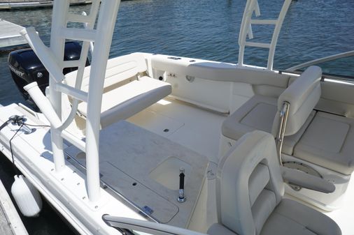 Boston Whaler 270 Vantage image