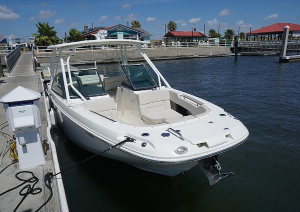Boston Whaler 270 Vantage image