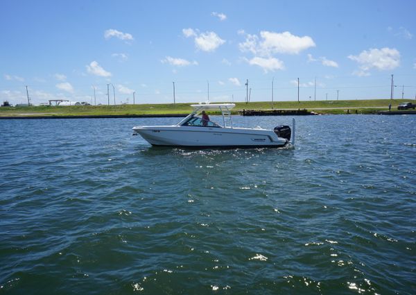 Boston Whaler 270 Vantage image
