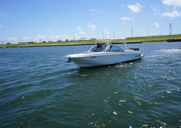 Boston Whaler 270 Vantage image