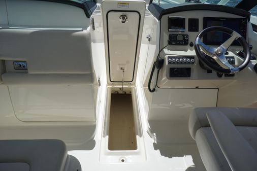 Boston Whaler 270 Vantage image