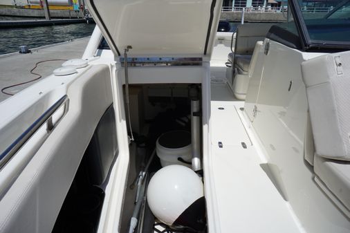 Boston Whaler 270 Vantage image