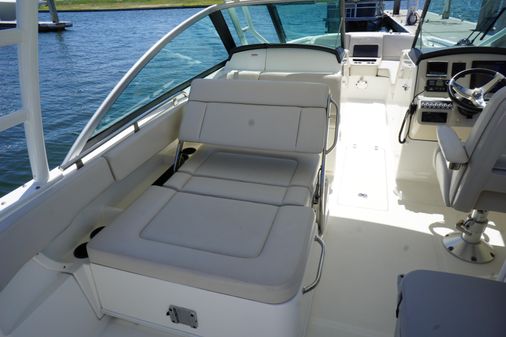 Boston Whaler 270 Vantage image