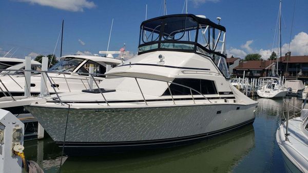 Bertram 33 Sport Fisherman