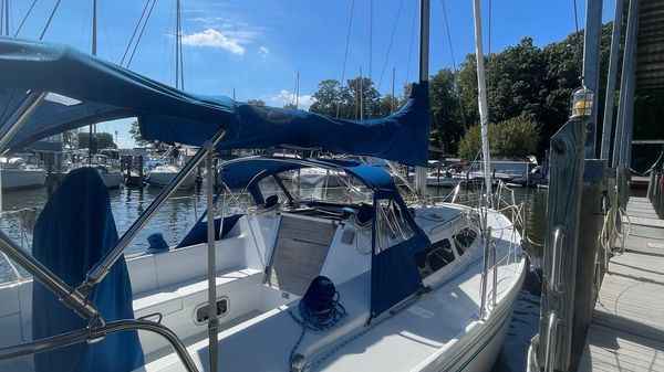 Catalina 320 