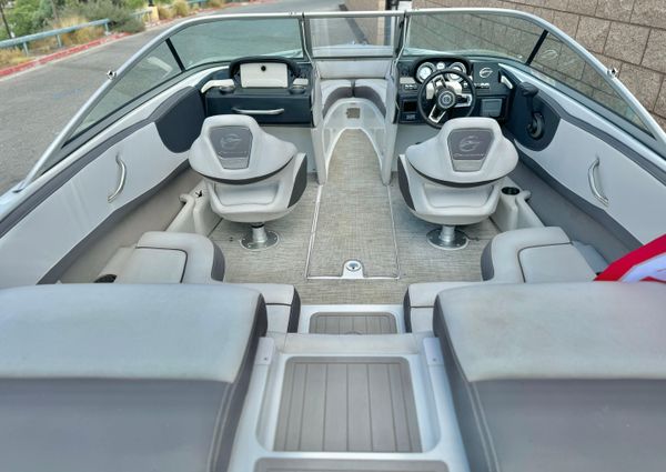 Crownline 220-SS image