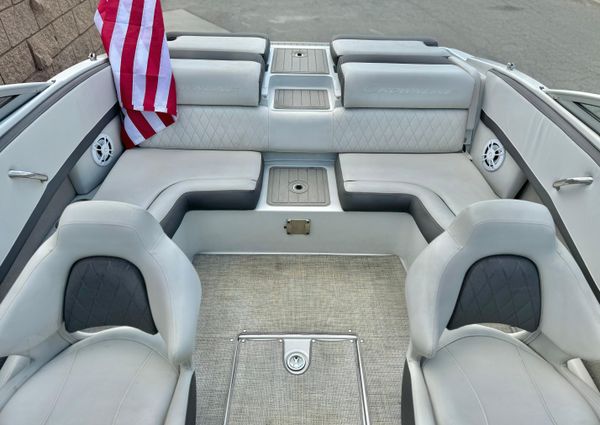 Crownline 220-SS image