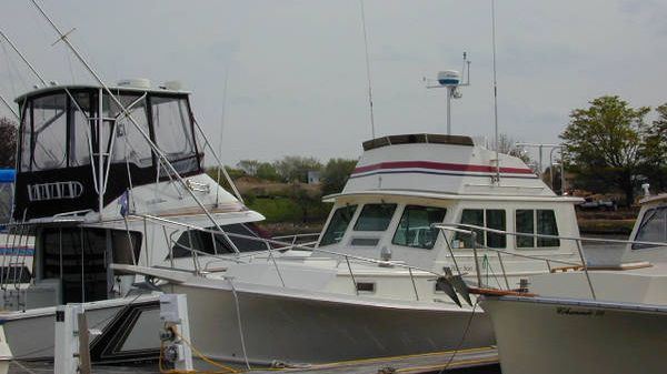 Blue Seas Flybridge Cruiser 