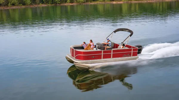 2026 Sun Tracker Party Barge 18 DLX