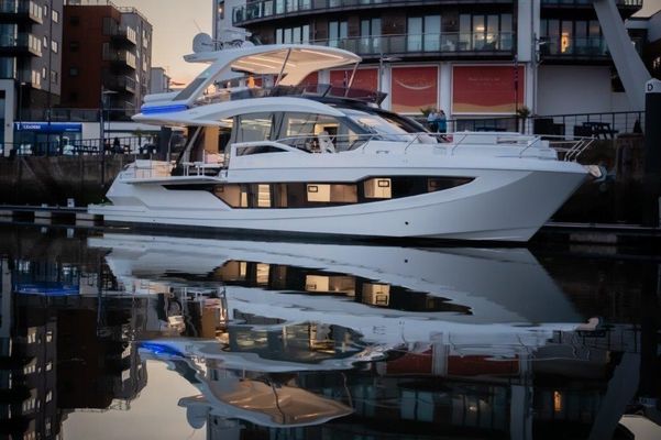 Galeon 640 Fly - main image