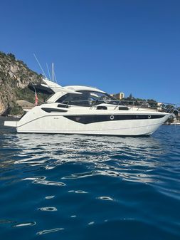 Galeon 305 HTS image