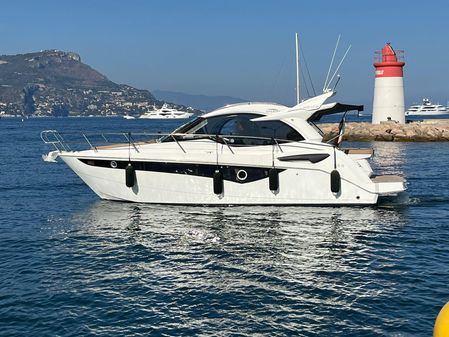 Galeon 305 HTS image