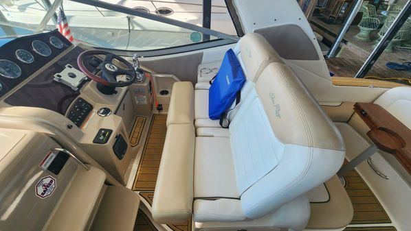 Sea Ray 310 Sundancer image