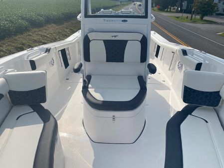 Tidewater 256 CC Adventure image
