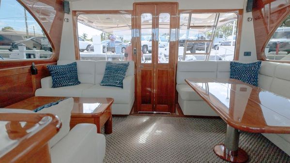 Palm Beach Motor Yachts PB55 Flybridge image