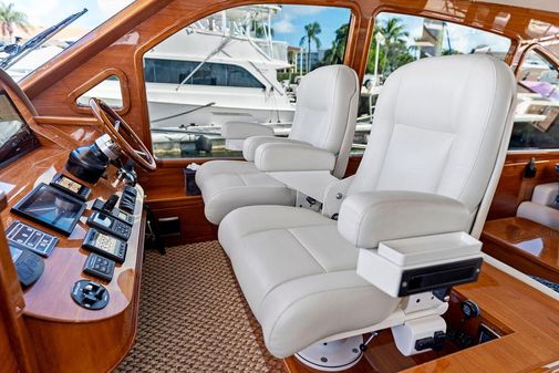 Palm Beach Motor Yachts PB55 Flybridge image