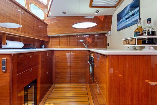 Palm Beach Motor Yachts PB55 Flybridge image