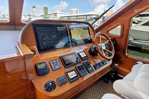 Palm Beach Motor Yachts PB55 Flybridge image