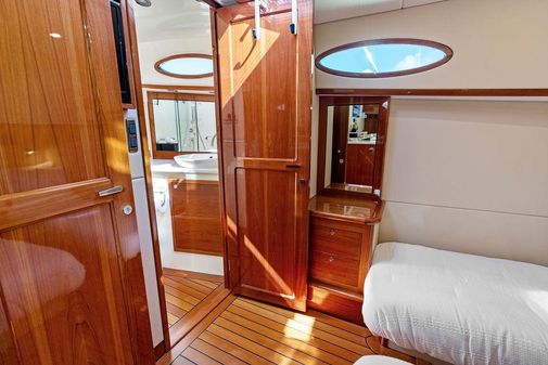 Palm Beach Motor Yachts PB55 Flybridge image