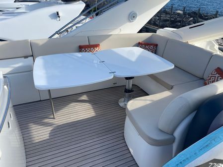 Princess 67 Flybridge image