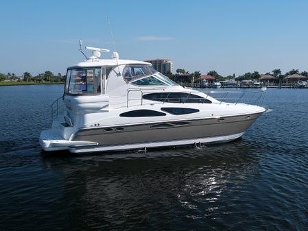 Cruisers Yachts 415 Express Motoryacht image