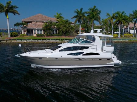 Cruisers Yachts 415 Express Motoryacht image