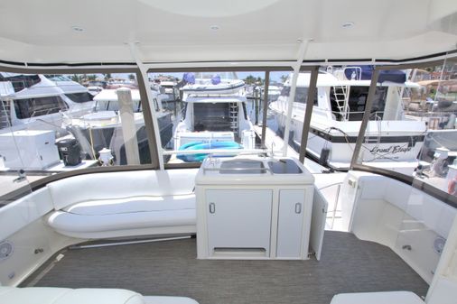 Cruisers Yachts 415 Express Motoryacht image