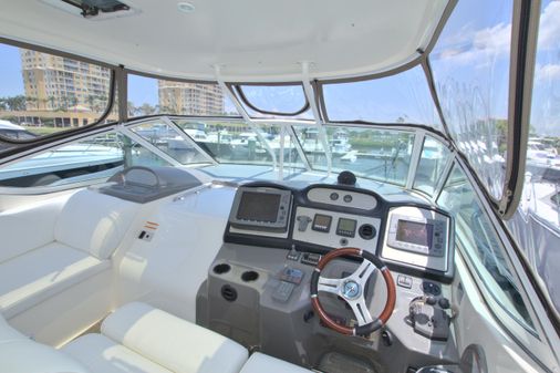 Cruisers Yachts 415 Express Motoryacht image