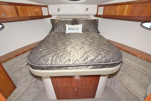 Cruisers Yachts 415 Express Motoryacht image