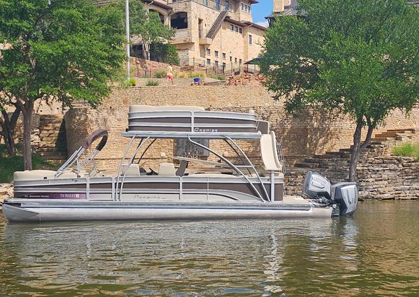 Premier 310 Escalante image