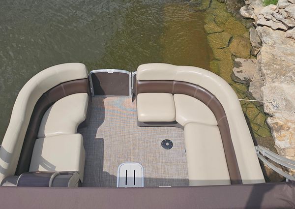 Premier 310 Escalante image