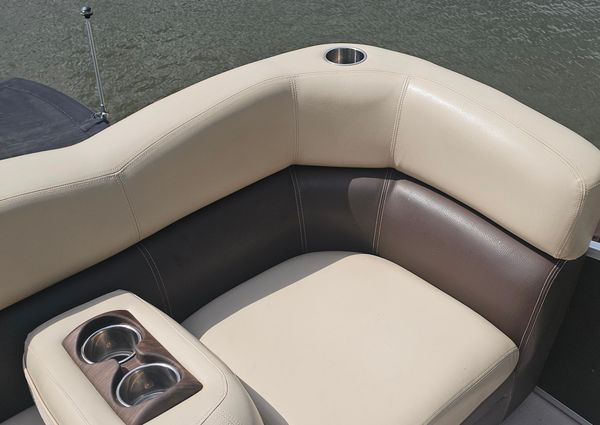 Premier 310 Escalante image