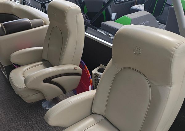 Premier 310 Escalante image