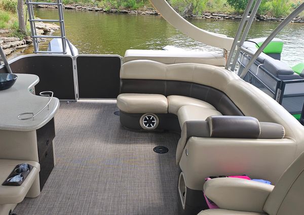 Premier 310 Escalante image