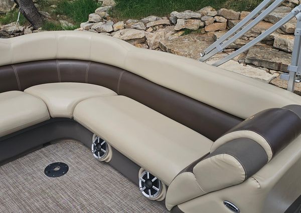 Premier 310 Escalante image