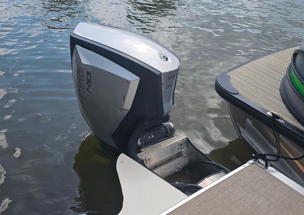 Premier 310 Escalante image