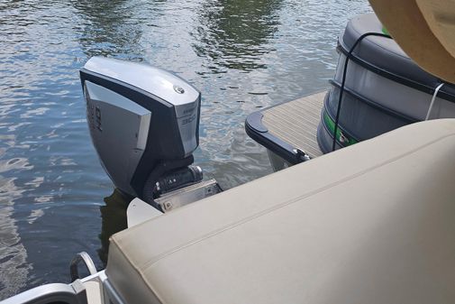 Premier 310 Escalante image