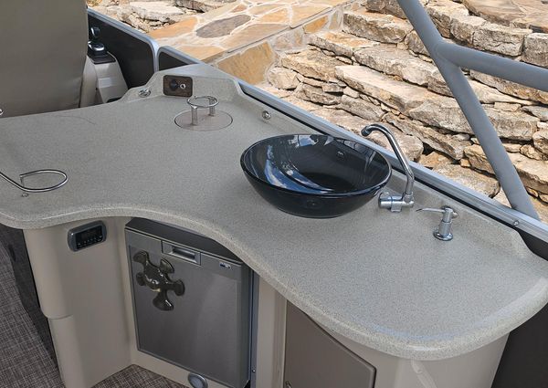 Premier 310 Escalante image