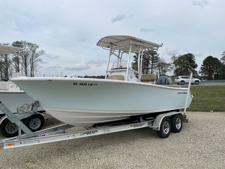 Sportsman Heritage 211 Center Console image