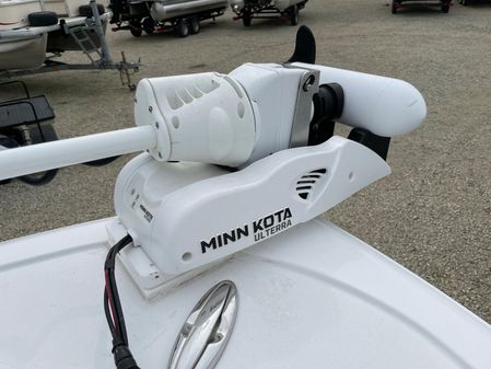 Sportsman Heritage 211 Center Console image