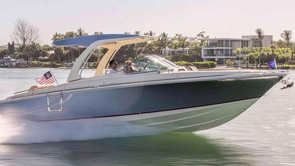 Chris-Craft Launch 35 GT